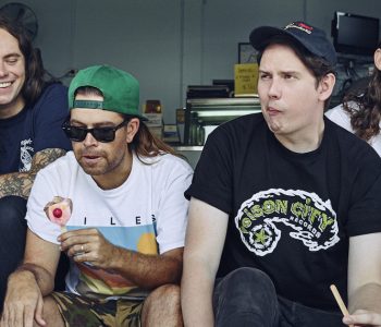 VIOLENT SOHO // Santa Is Coming To QLD With WAAX