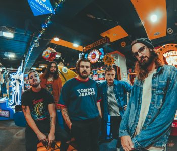 HARD NOISE: APATE // Spit You Out