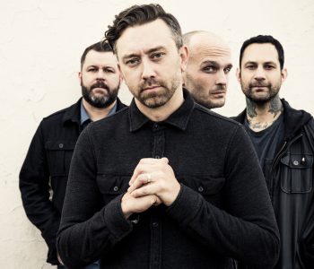 RISE AGAINST // Wolves On The Throne
