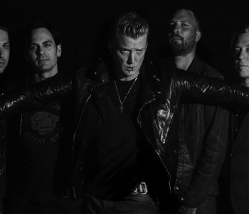 QUEENS OF THE STONE AGE // Embark on Headlining Tour in August