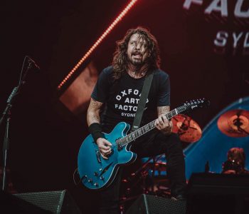 FOO FIGHTERS // No Country For Grohl’d Men