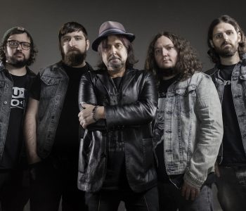 HARD NOISE: PHIL CAMPBELL AND THE BASTARD SONS // One Of Their Own