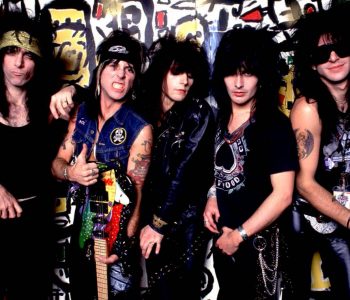 LA GUNS // Firing All Cylinders