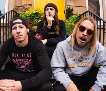 PREMIERE: THE DEAD LOVE // Unveil Their Live Sesh Rendition Of ‘My Friends’