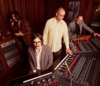 WEEZER // Announce New Album ‘OK Human’