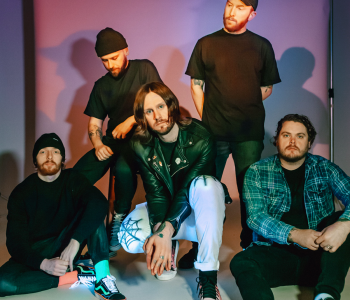 WHILE SHE SLEEPS // All Fragments of ‘Sleep Society’