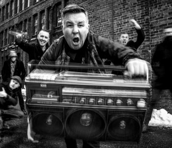 DROPKICK MURPHYS // Turn Up That Dial