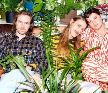 BUGS // Unveil New Single ‘In The Middle (Of It)’
